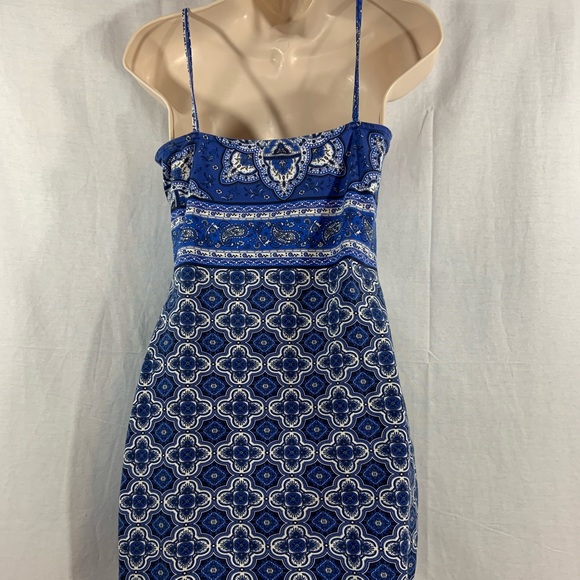 Greek style bodycon dress - Picture 2 of 5